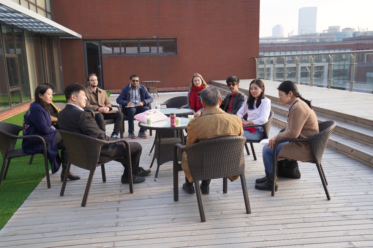 C:\Users\dell\Desktop\色情图新闻
2019\2019.03.15 温铁军\DSC01640.JPG